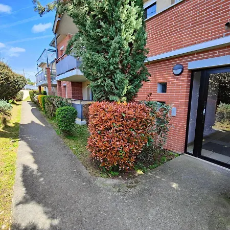 Marshmallow Proche Aeroport, Airbus Et Zenith * Τουλούζη