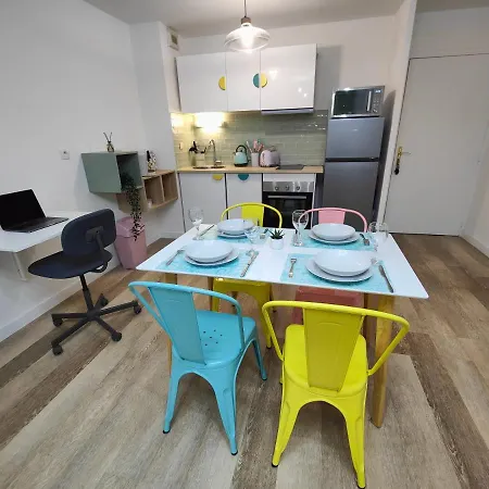 Marshmallow Proche Aeroport, Airbus Et Zenith Apartment